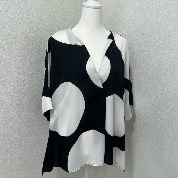 ⚫️ Worthington black & white top - Picture 1 of 17